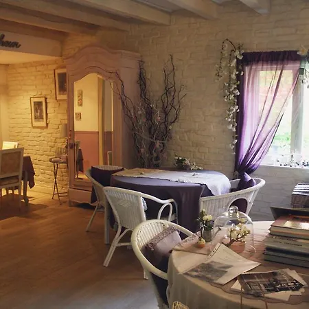 Le Bonheur A La Campagne Lesmont